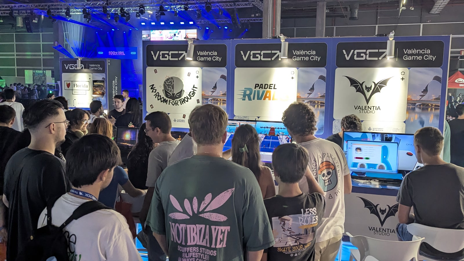 The Padel Rivals stand packed with people at OWN Valencia 2026